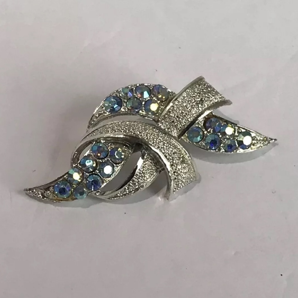 Vintage Brooch Silvertone Aurora Borealis 2 1/4" Ribbon Design